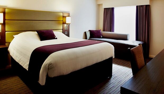 Premier Inn Liverpool Rainhill Exteriör bild